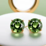 💎 Come scegliere gli orecchini a bottone con peridoto perfetti 💎